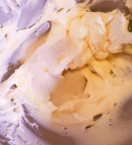 Adding sugar to creamed butter
