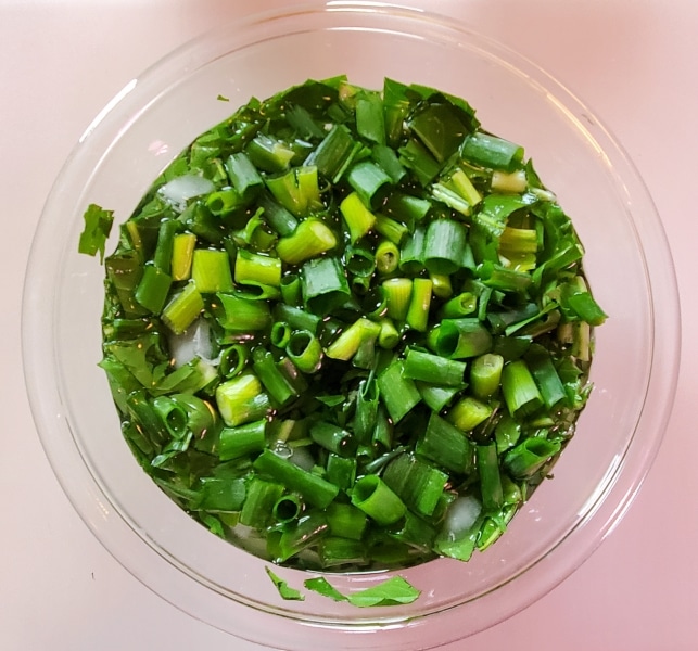 Chopped scallions, in cold water