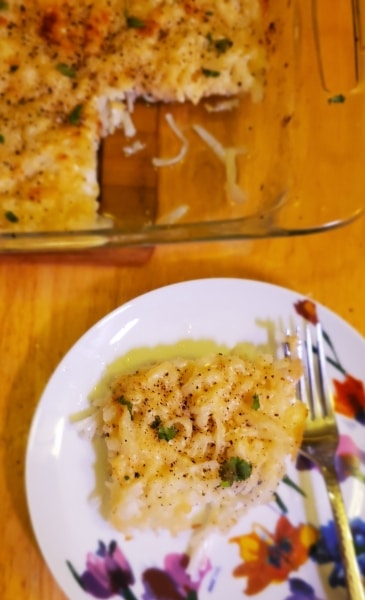 Vermicelli and cheese, served