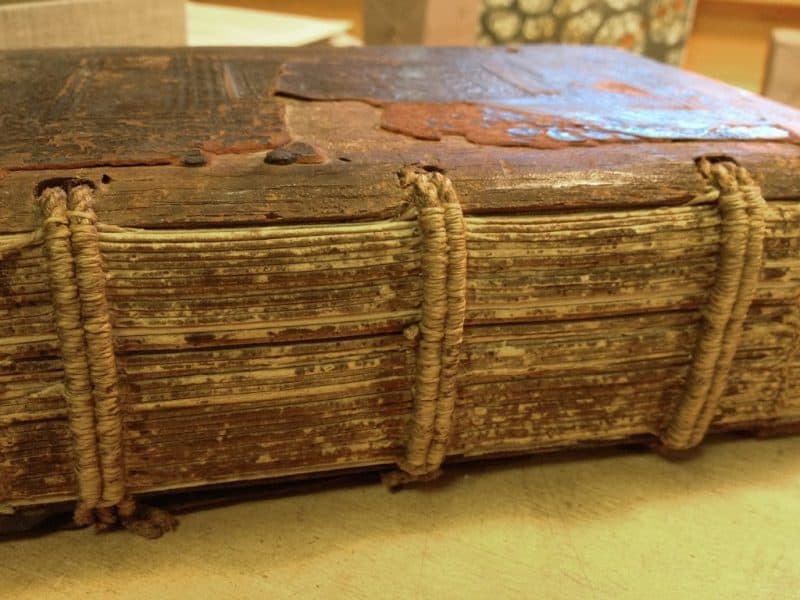 sewing-PS Exposed sewing.